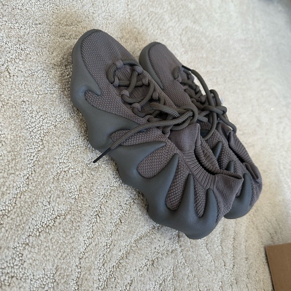 Yeezy 450 size 6.5 never worn in box - Picture 3 of 5